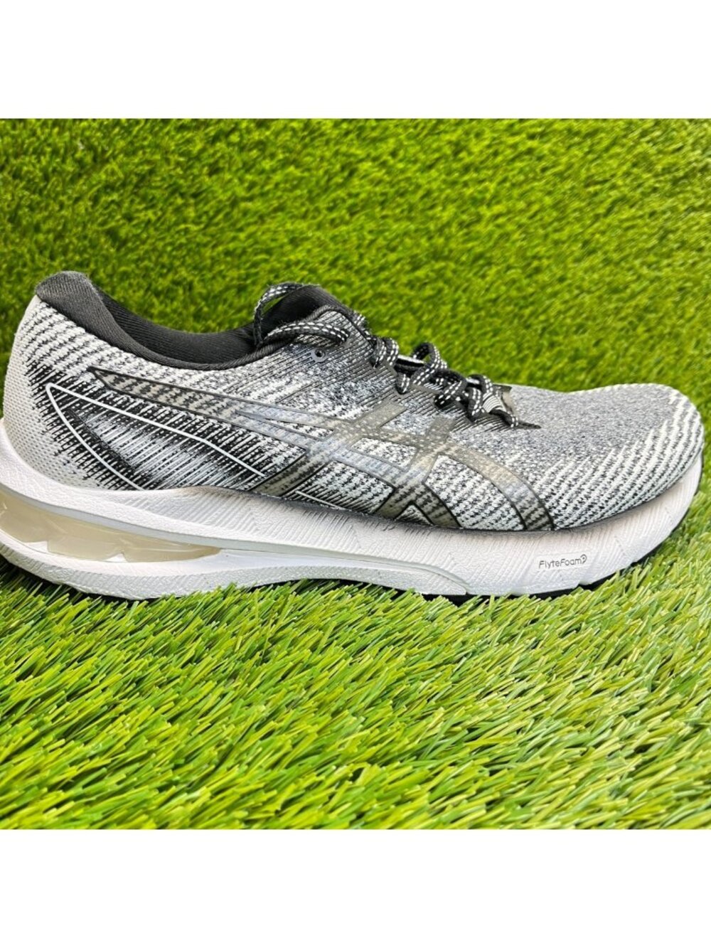 Asics‎ GT-2000 10 Womens Size 11 Black White Athletic Running Shoes Sneakers